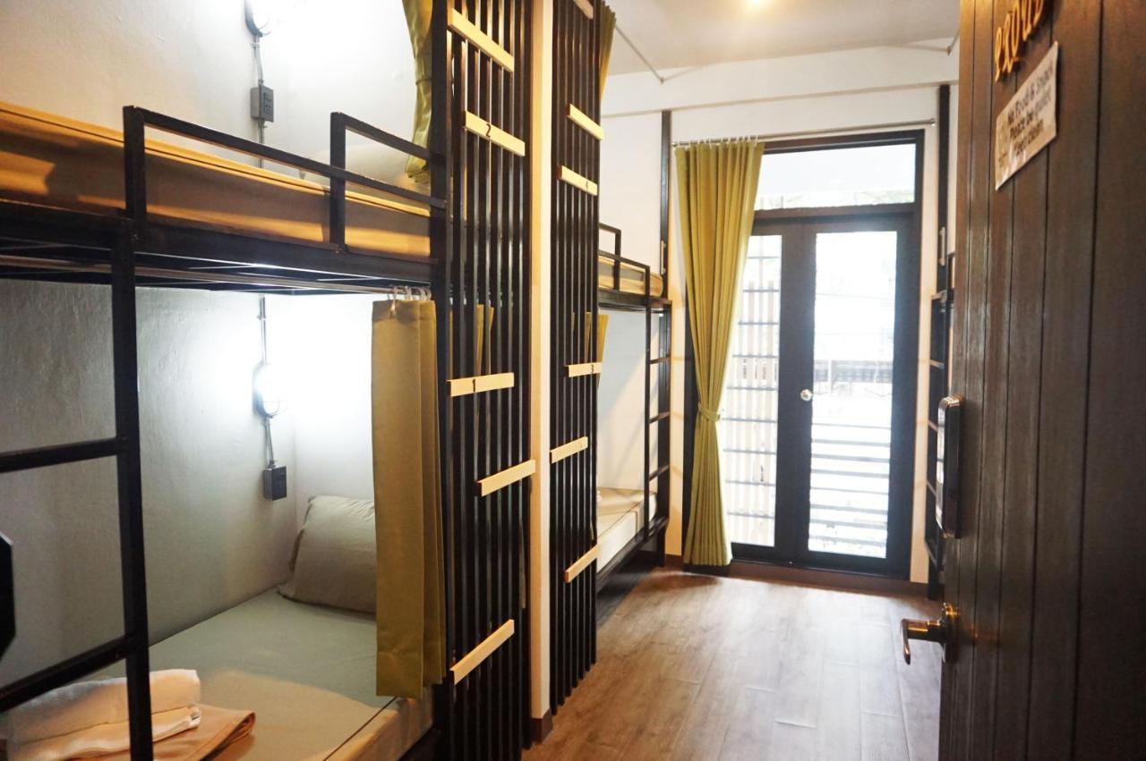 Feel Good Bangkok Hostel Esterno foto