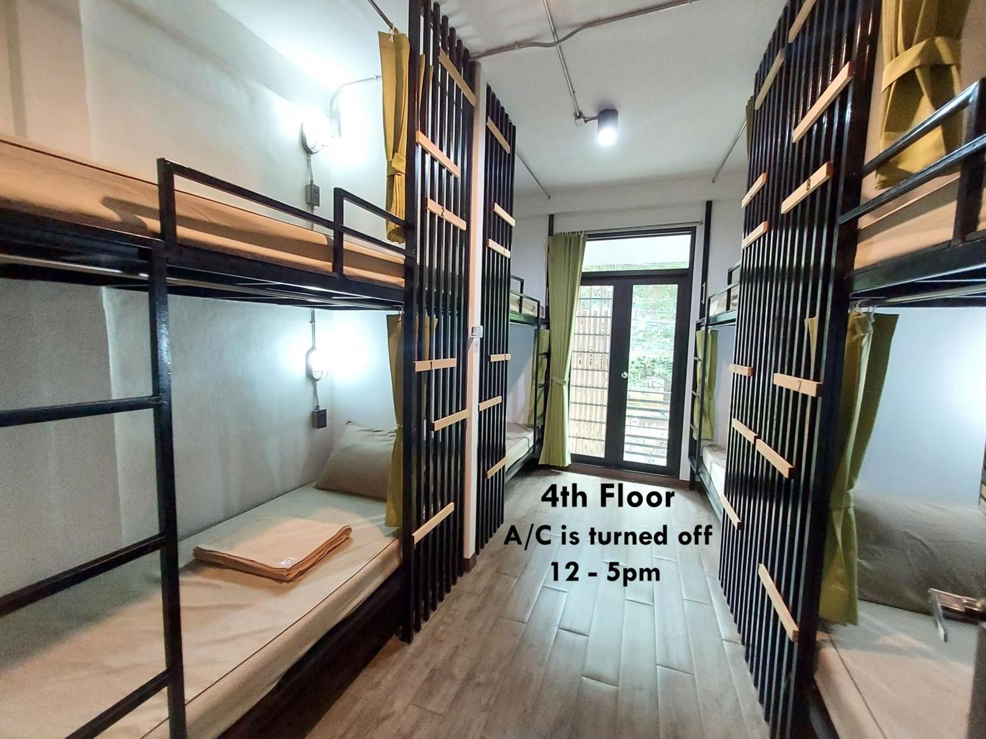 Feel Good Bangkok Hostel Esterno foto